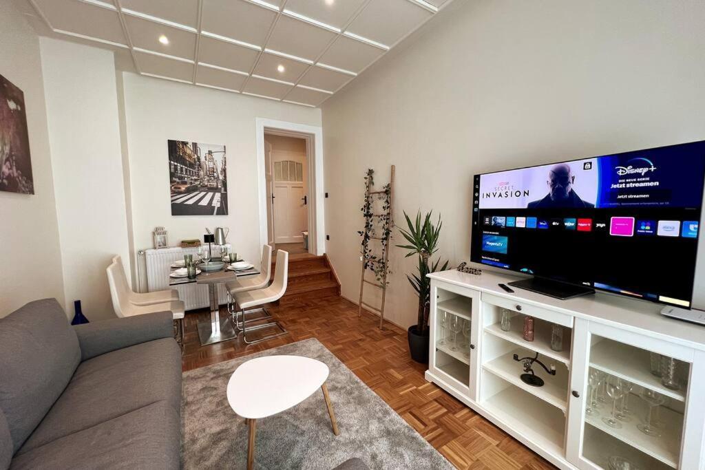 Soul-Apartment Terrasse Privat-Parkplatz Boxspringbett 55Zoll Tv Wlan Leipzig Bagian luar foto