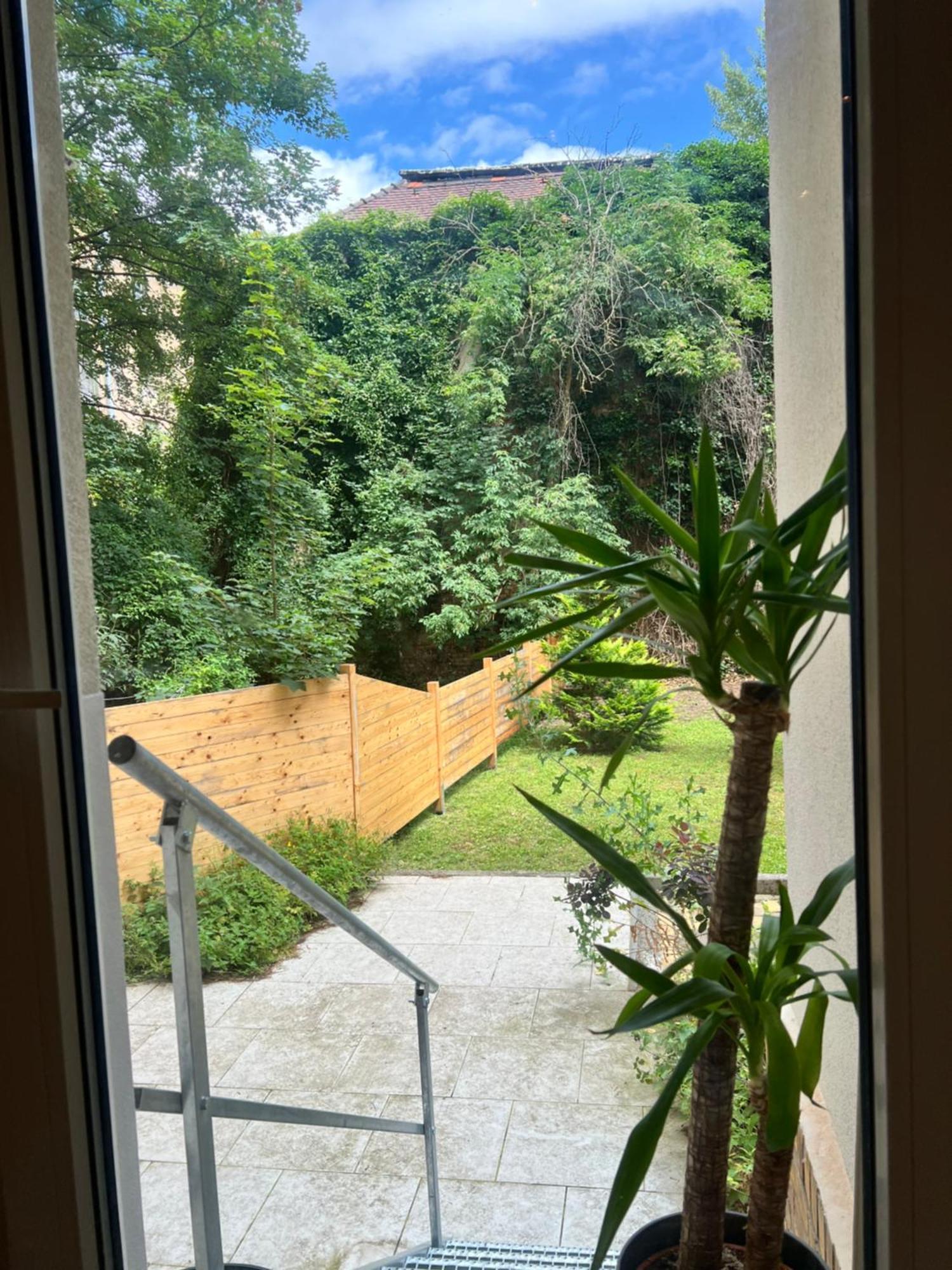 Soul-Apartment Terrasse Privat-Parkplatz Boxspringbett 55Zoll Tv Wlan Leipzig Bagian luar foto